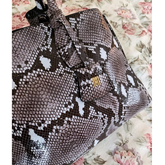Snake Python Print Leather Bag - Picture 3 of 11